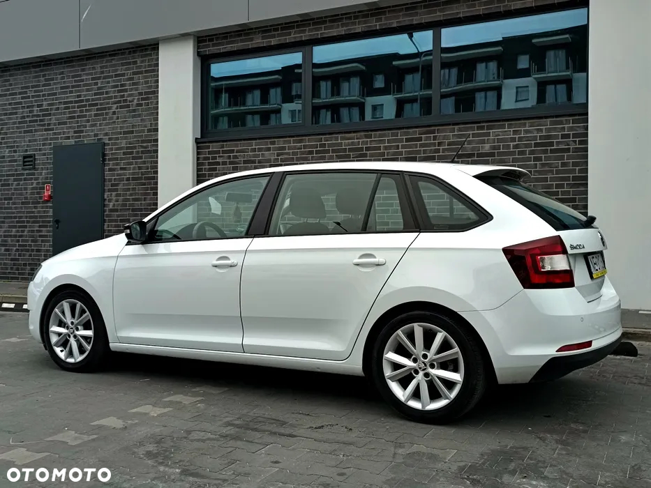 Skoda RAPID 1.2 TSI Active - 4