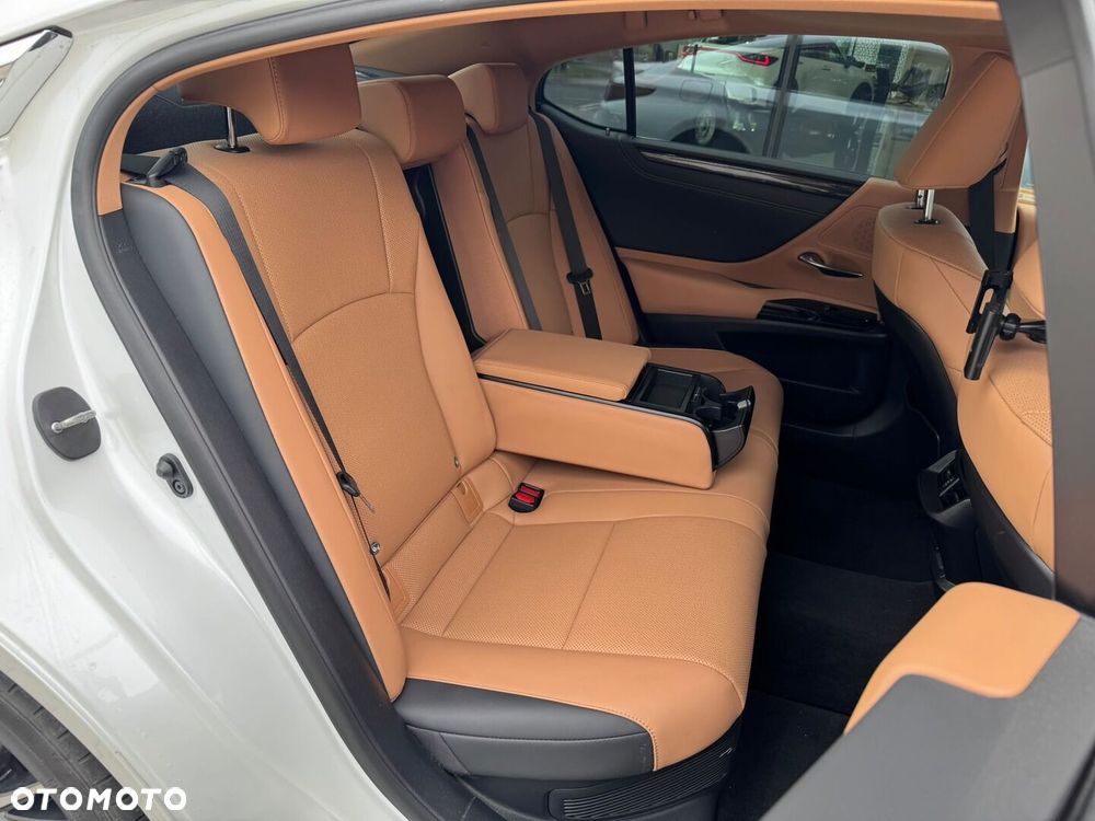 Lexus ES - 27