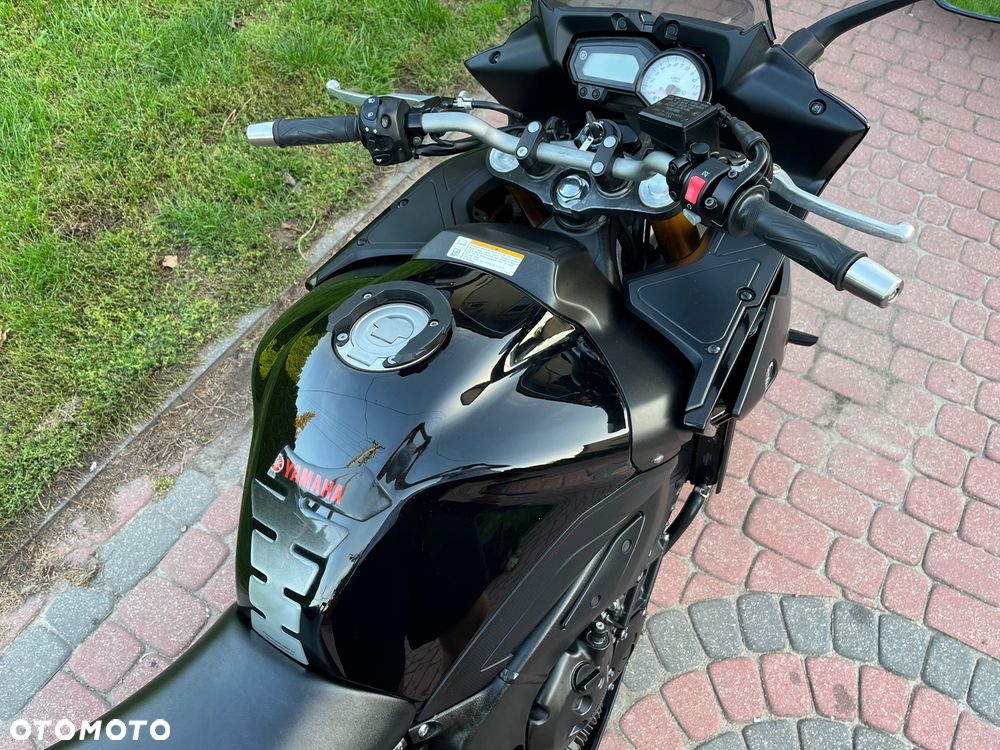 Yamaha FZ8 - 21