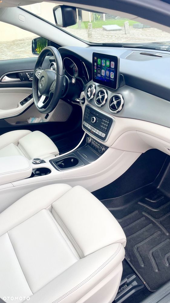 Mercedes-Benz GLA 250 4Matic 7G-DCT AMG Line - 21