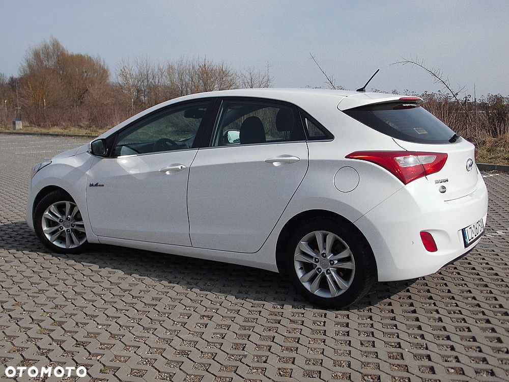 Hyundai i30 1.6 CRDi Fifa World Cup Edition - 5