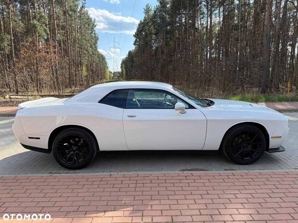 Dodge Challenger - 15