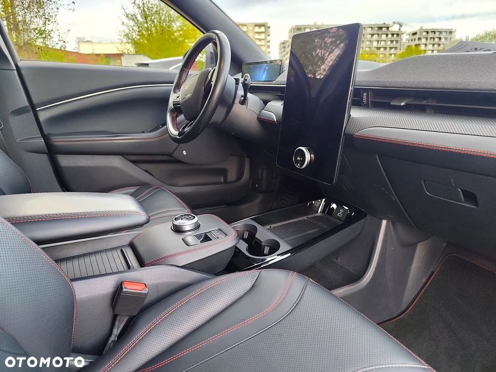 Ford Mustang Mach-E 91 kWh AWD Premium - 12