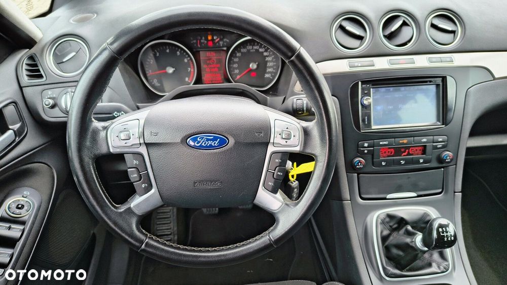 Ford S-Max - 10