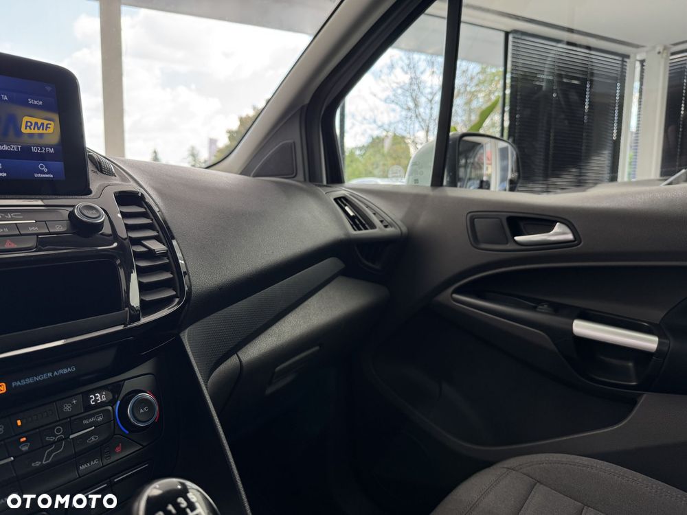 Ford Tourneo Connect 1.5 EcoBlue Titanium - 33