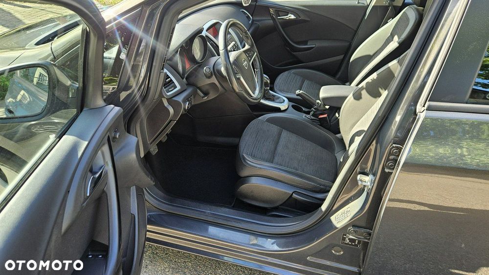 Opel Astra 1.6 Color Edition - 21