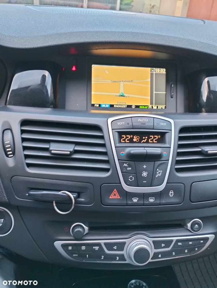 Renault Laguna dCi 110 FAP Bose Edition - 20