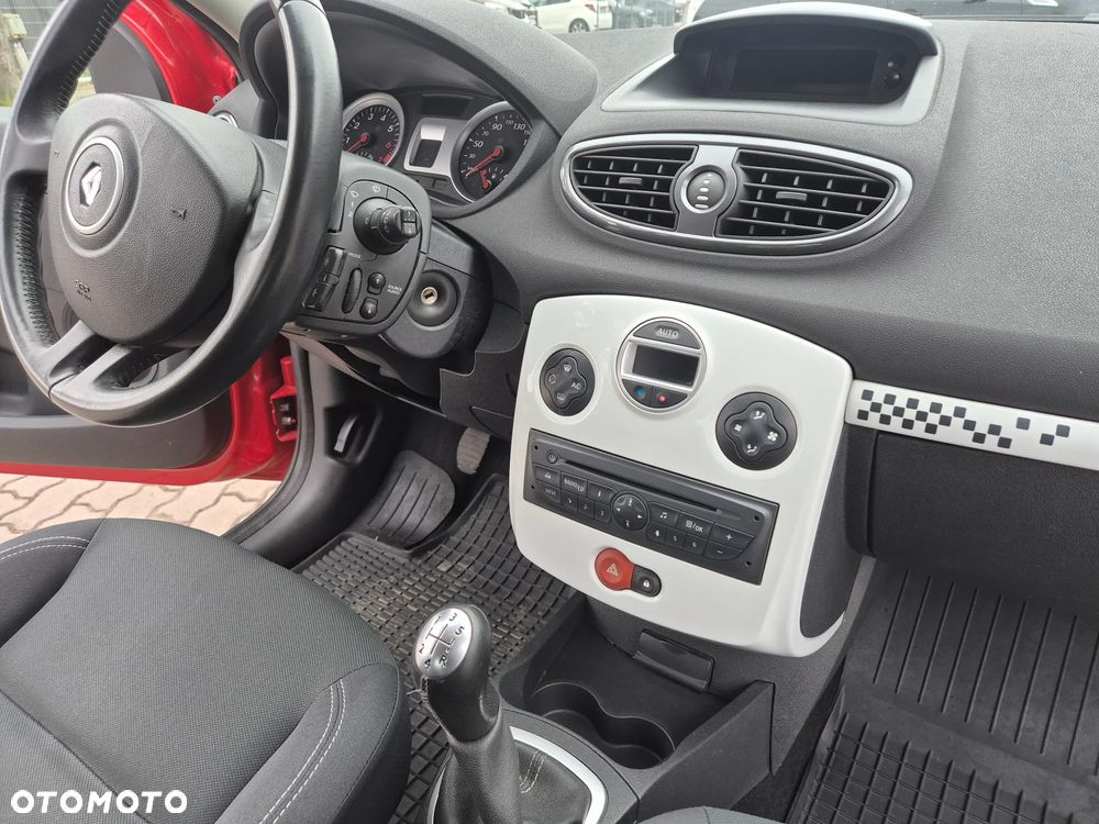 Renault Clio 1.2 16V TCE S - 8