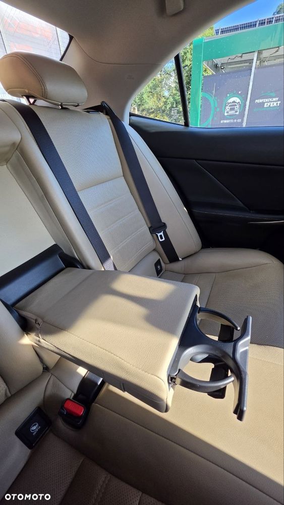 Lexus IS 200t Comfort - 15