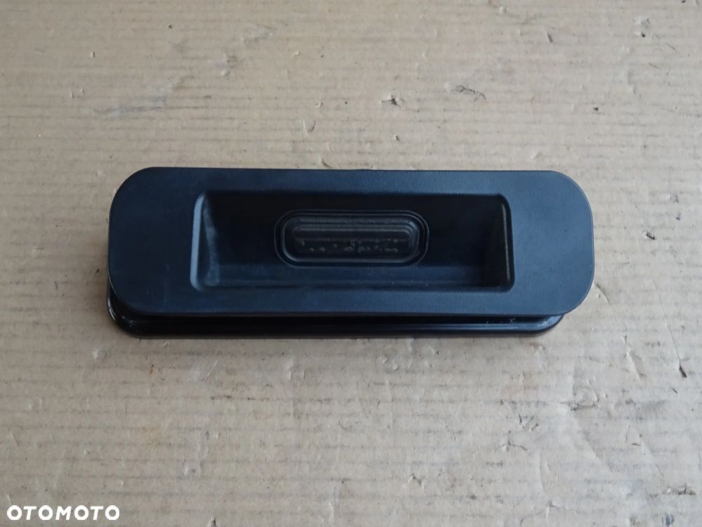 KLAMKA PRZYCISK MIKROSTYK ZAMEK KLAPY TYŁ OPEL ZAFIRA C TOURER - 1