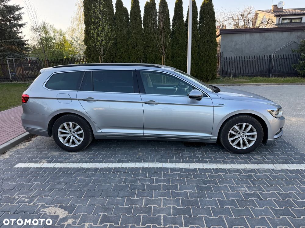 Volkswagen Passat 2.0 TDI SCR DSG Comfortline - 25
