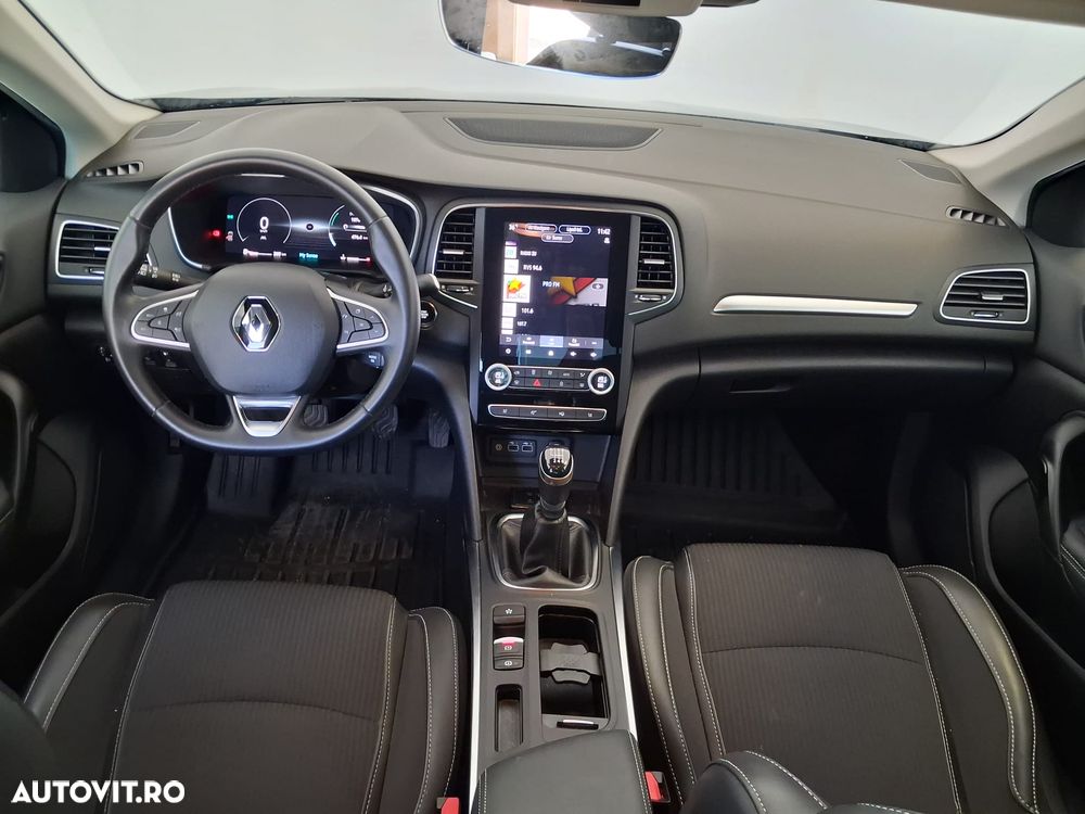 Renault Megane TCe 140 GPF Techno - 3