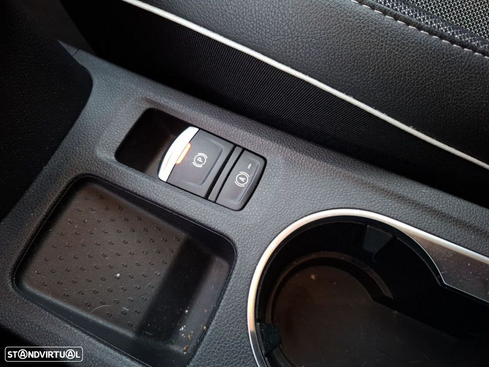 Renault Captur 1.6 E-Tech Intens - 24