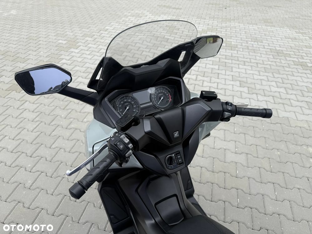 Honda NSS - 8