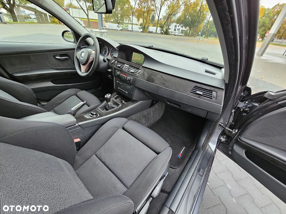 BMW Seria 3 320i - 26