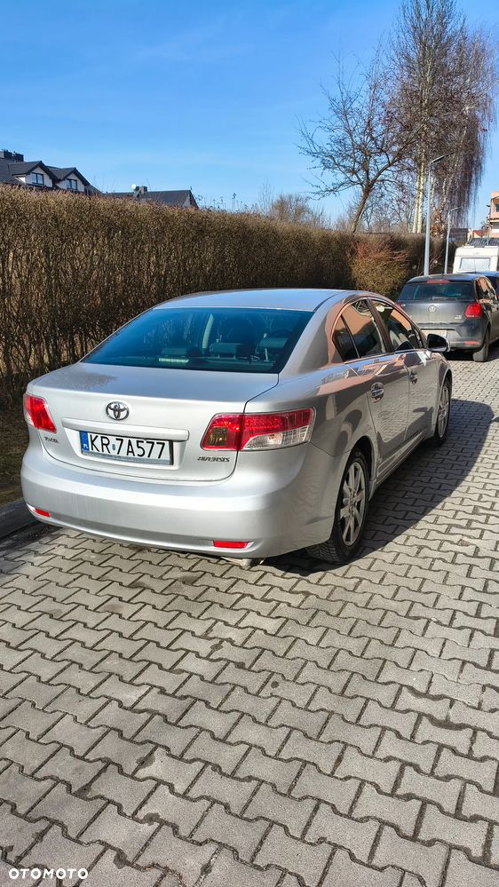 Toyota Avensis 1.8 Sol plus - 16
