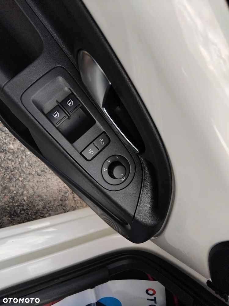 Volkswagen up! white style - 22