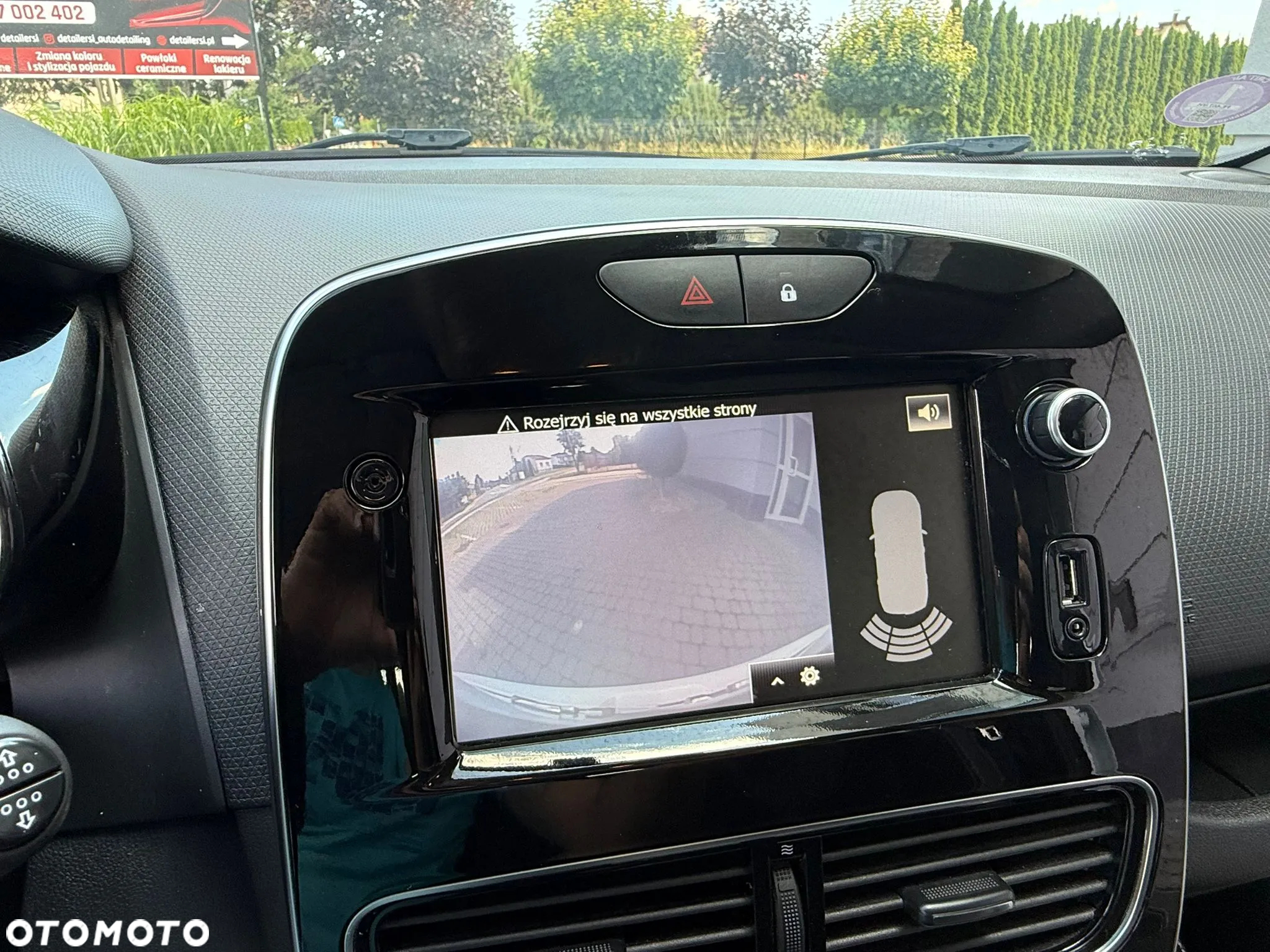 Renault Clio - 10