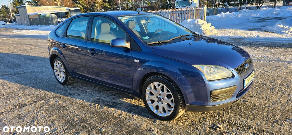 Ford Focus 1.6 16V Sport - 1