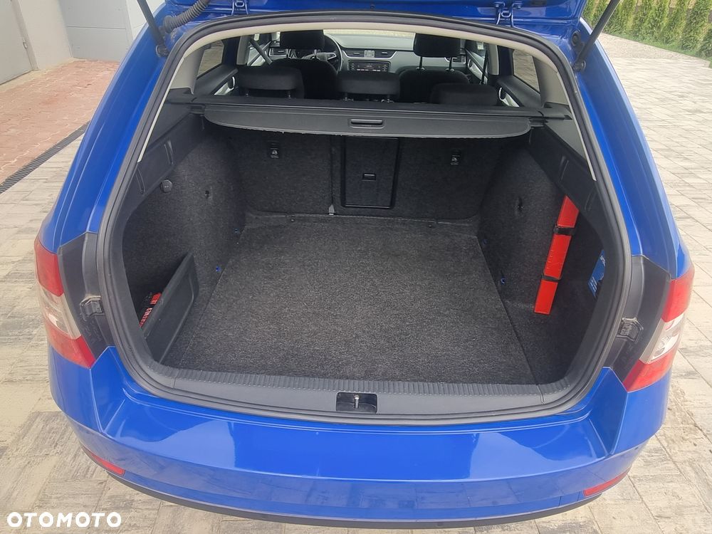 Skoda Octavia 1.6 TDI Ambition DSG - 6