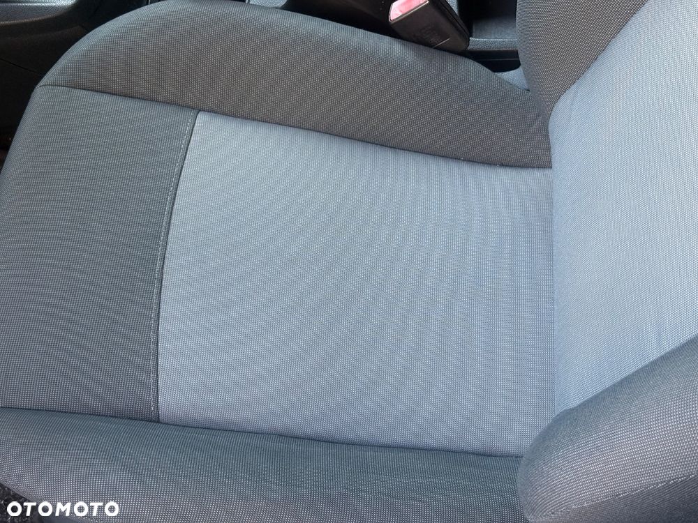 Ford Fiesta 1.25 Ambiente - 17