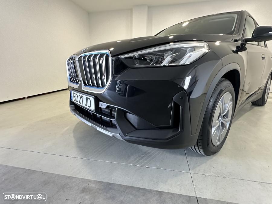 BMW iX1 xDrive30 - 10