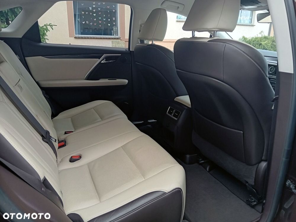 Lexus RX - 7