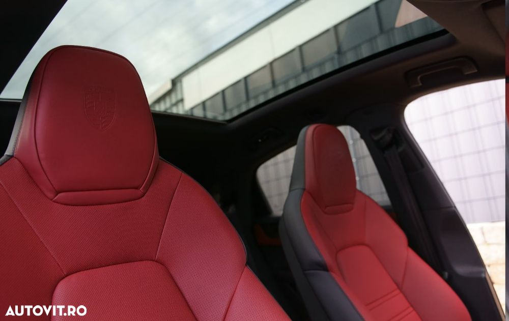 Porsche Cayenne Coupe E-Hybrid Black Edition - 12