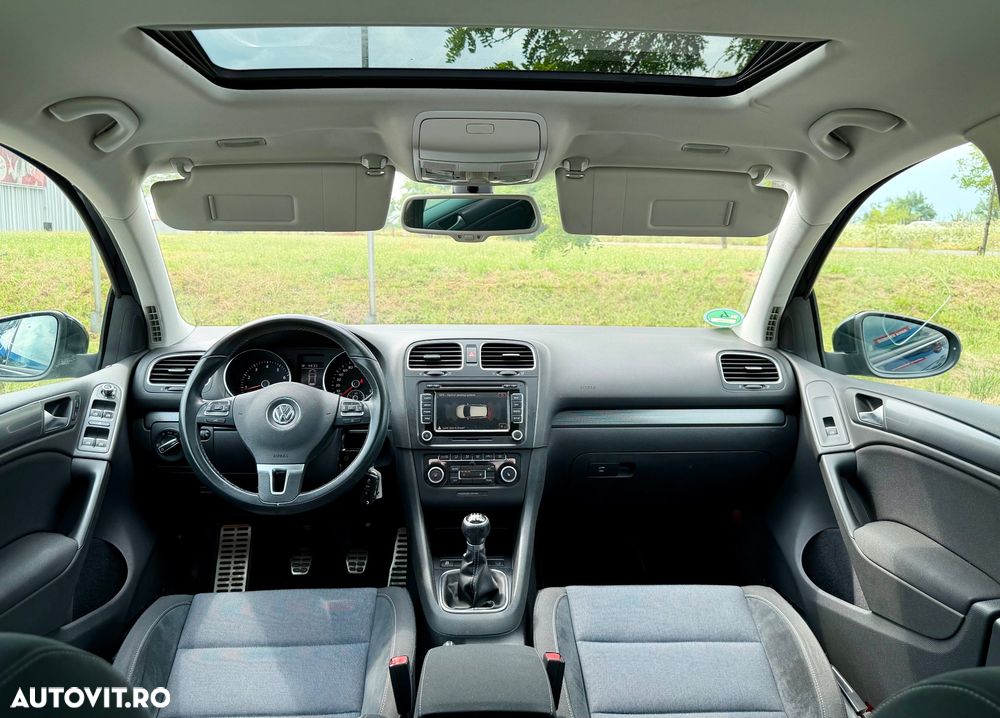 VOLKSWAGEN Golf 2012 — imagine 18