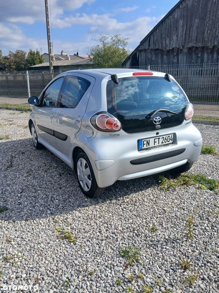 Toyota Aygo - 10