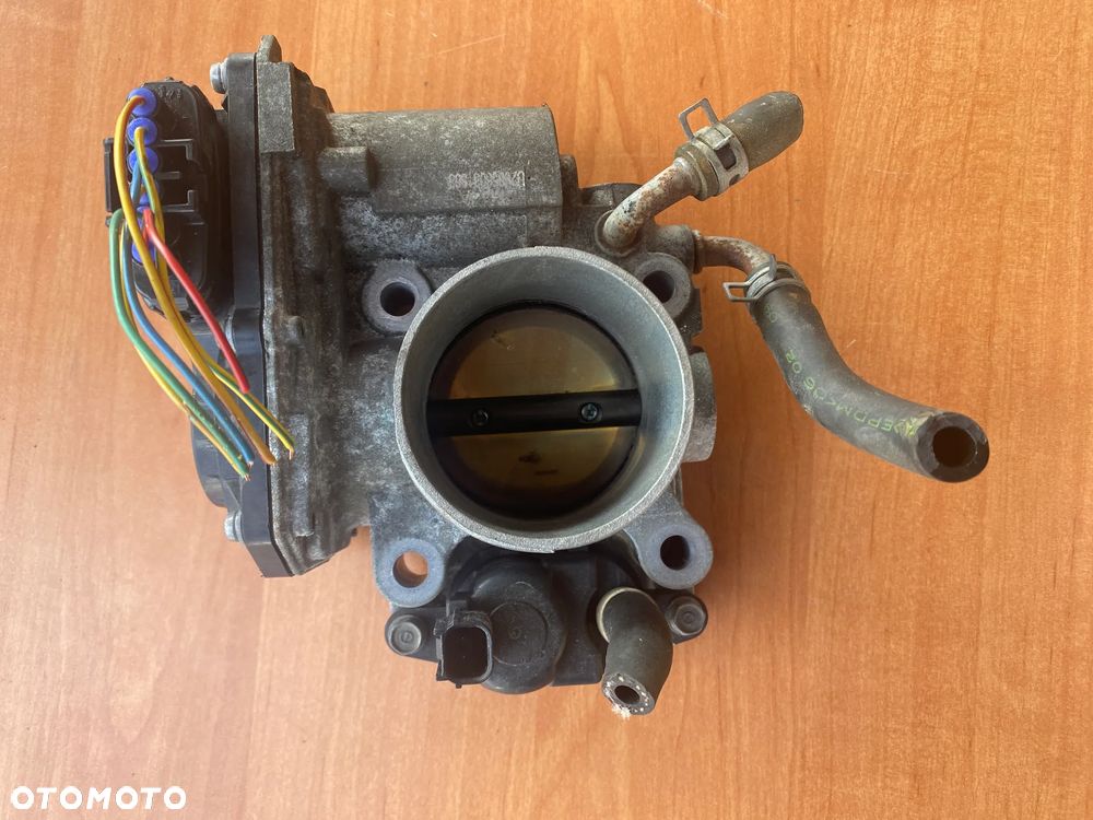 PRZEPUSTNICA HONDA CIVIC VIII UFO 084102 - 1