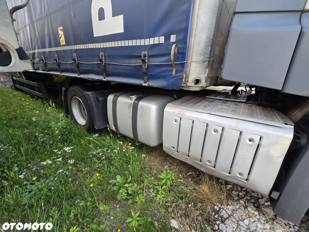 Mercedes-Benz Actros - 8