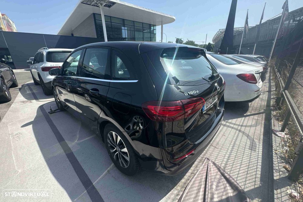Mercedes-Benz B 180 d - 2