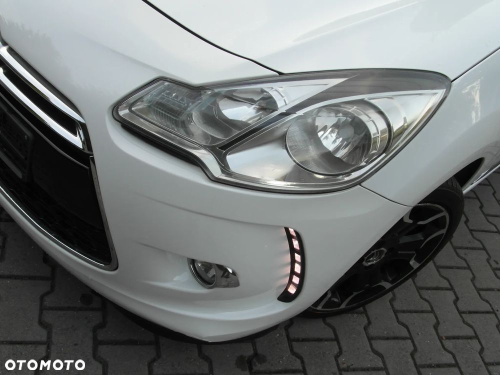 Citroën DS3 VTi 120 SoChic - 2