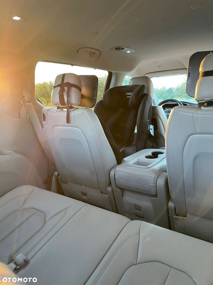 Chrysler Pacifica - 14