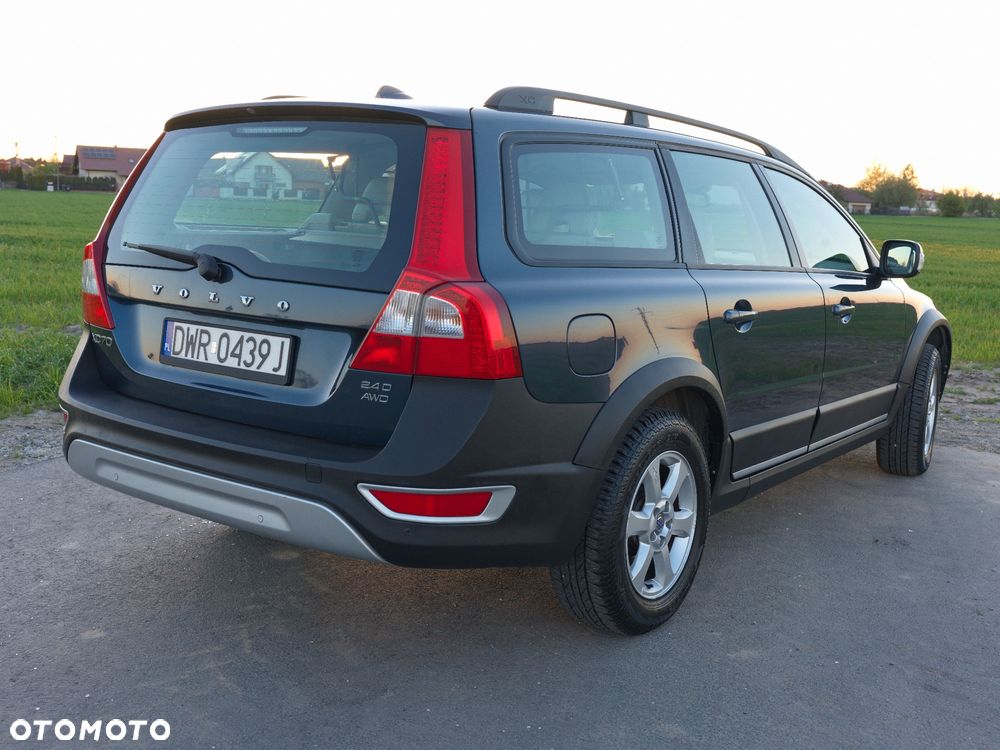 Volvo XC 70 2.4D AWD Momentum - 16