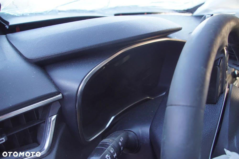 Auto na części - Toyota Corolla E21 1.8 HYBRID 122 KM 2ZR-FXE CVT 1J6 2019R Silnik Skrzynia Drzwi Lusterko Zderzak Klapa Lampa Szyba Klamka Deska Kokpit Sterownik Moduł Czujnik Licznik Wyświetlacz Panel Kierownica - 11