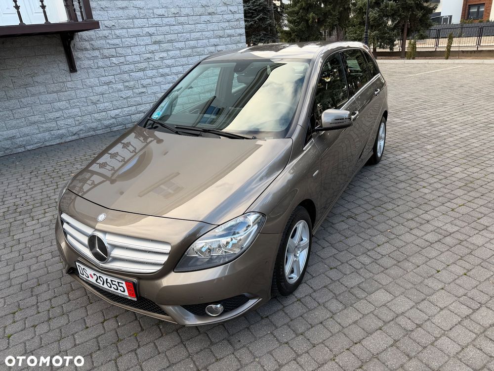 Mercedes-Benz B-Class 2013 photo 2