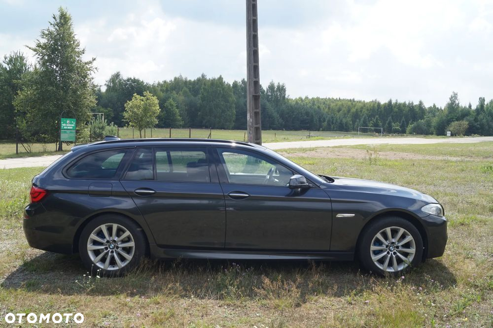 BMW Seria 5 525d xDrive - 4