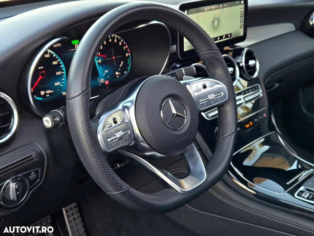 Mercedes-Benz GLC 300 e 4Matic 9G-TRONIC Edition AMG Line - 31