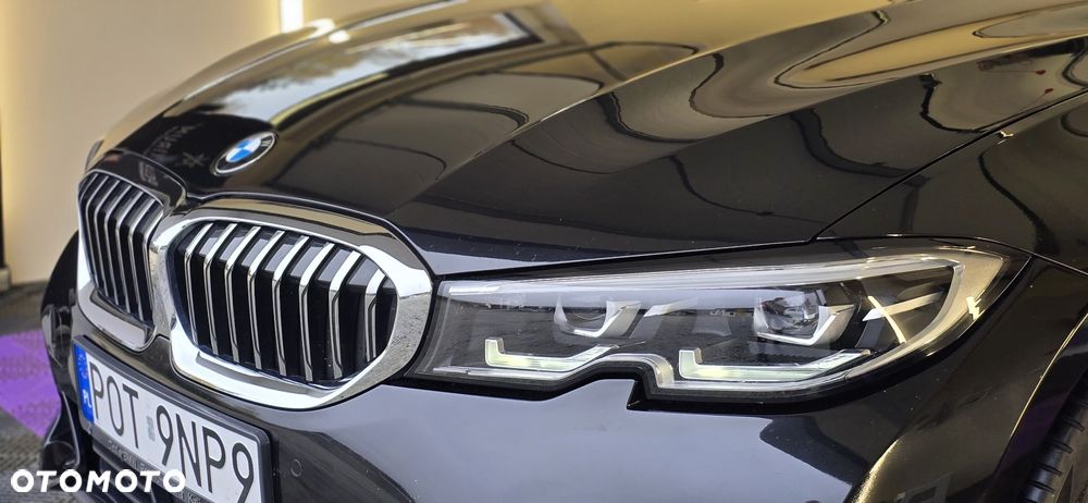 BMW Seria 3 330i Luxury Line - 8