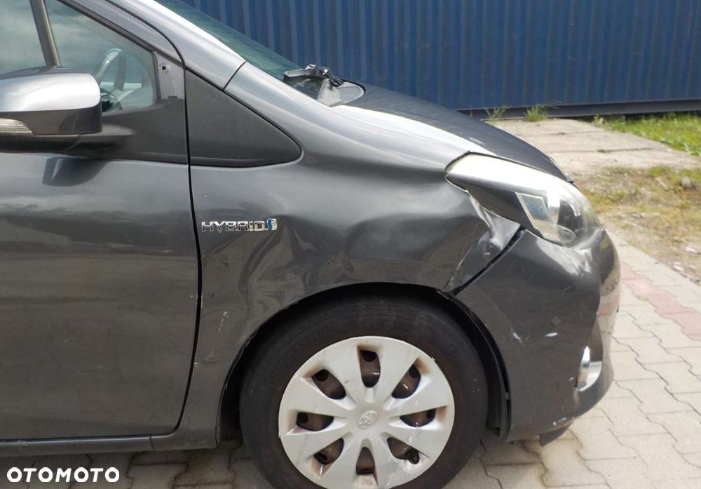 Toyota Yaris Hybrid 100 Dynamic EU6 - 18
