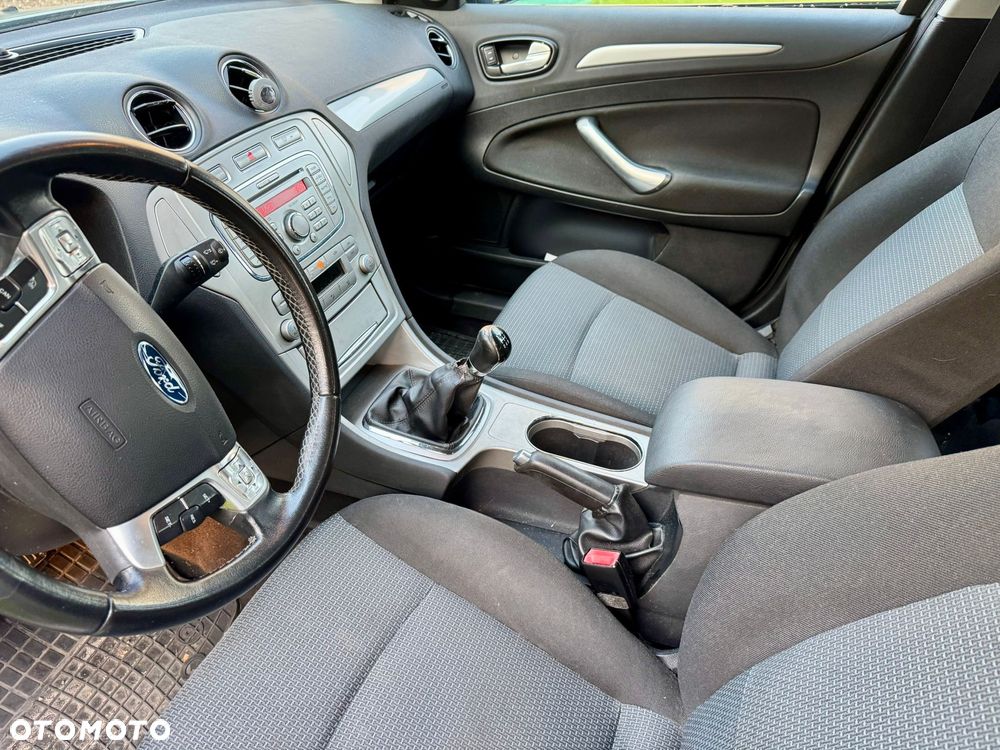 Ford Mondeo 1.8 TDCi Ghia - 5