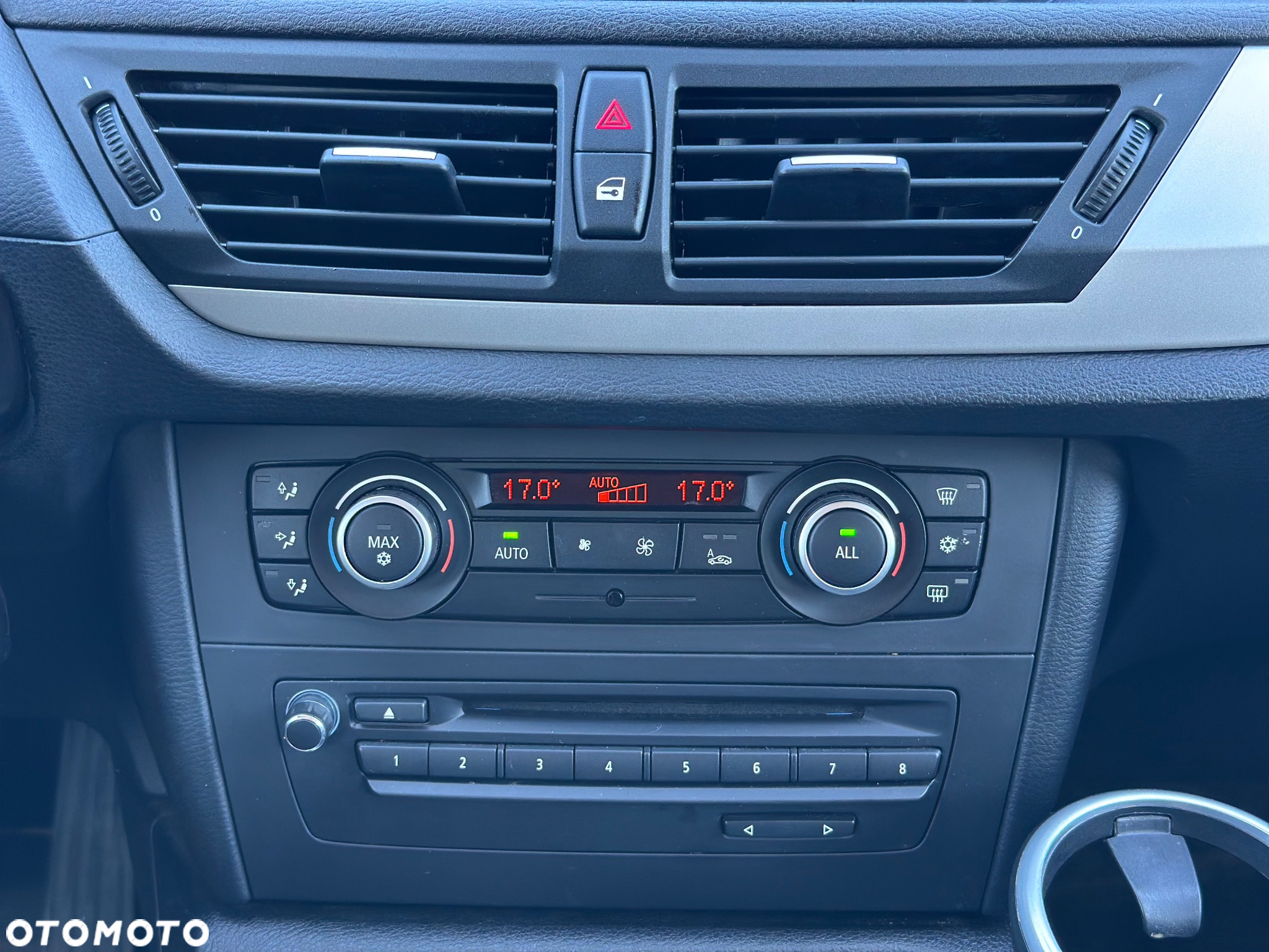 BMW X1 sDrive18i - 19
