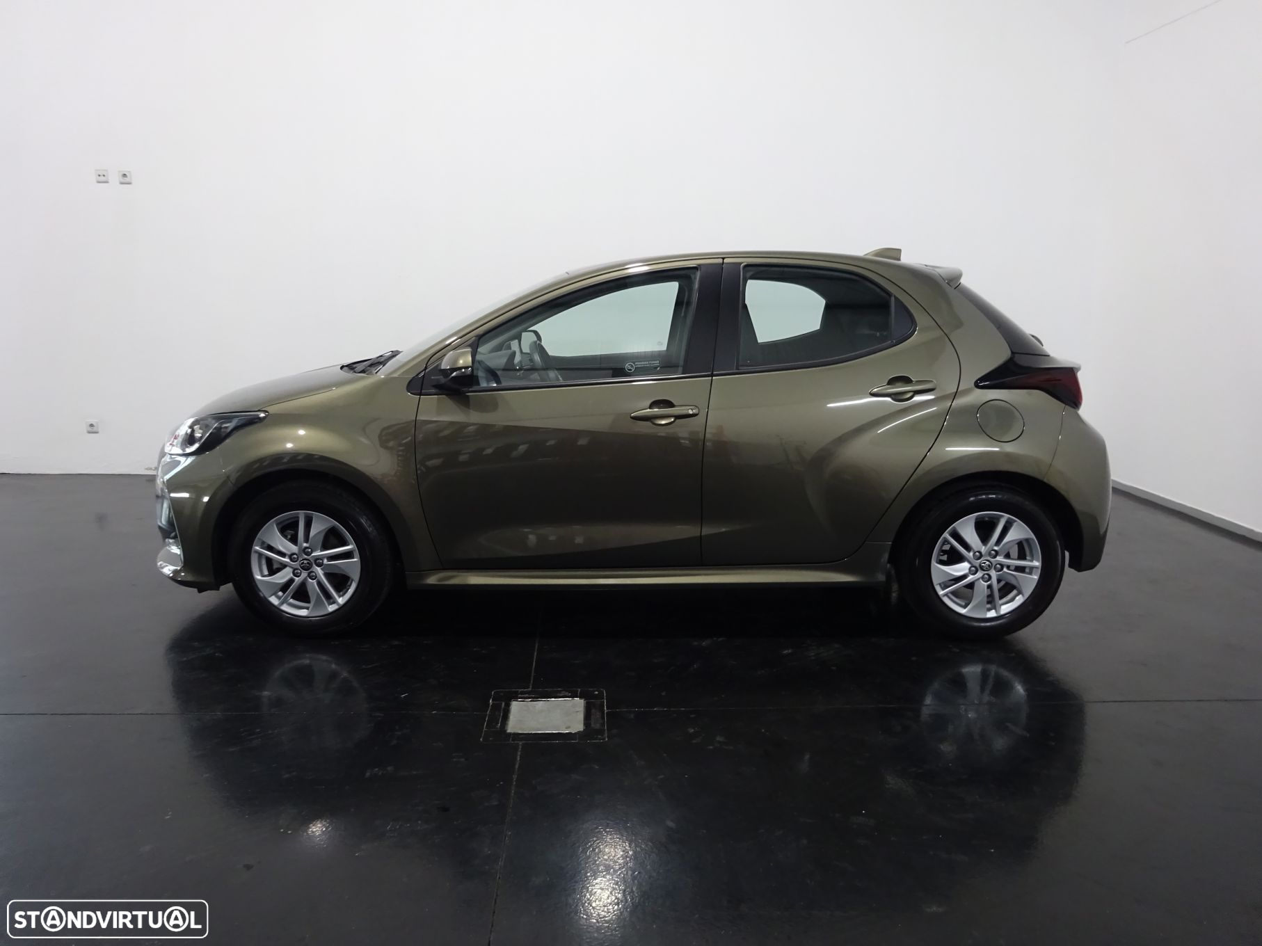 Toyota Yaris 1.0 VVT-i Comfort Plus - 3