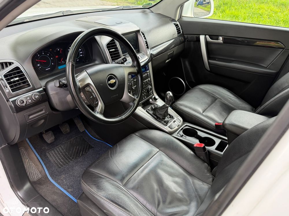 Chevrolet Captiva 2.2 d LTZ - 9