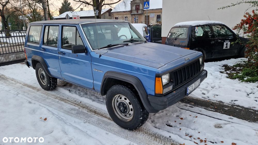 Jeep Cherokee - 1