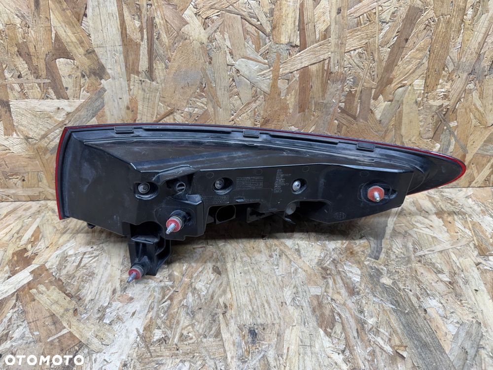 Tylna lewa lampa Mercedes eqc 293 - 2