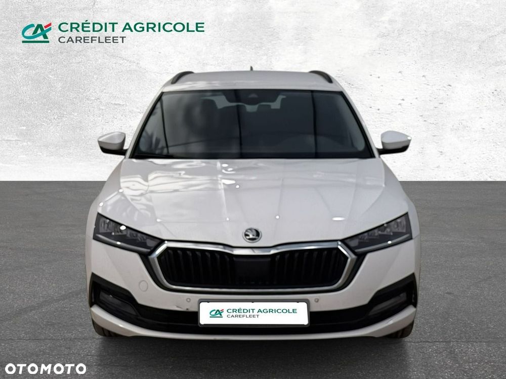 Skoda Octavia 2023 photo 2