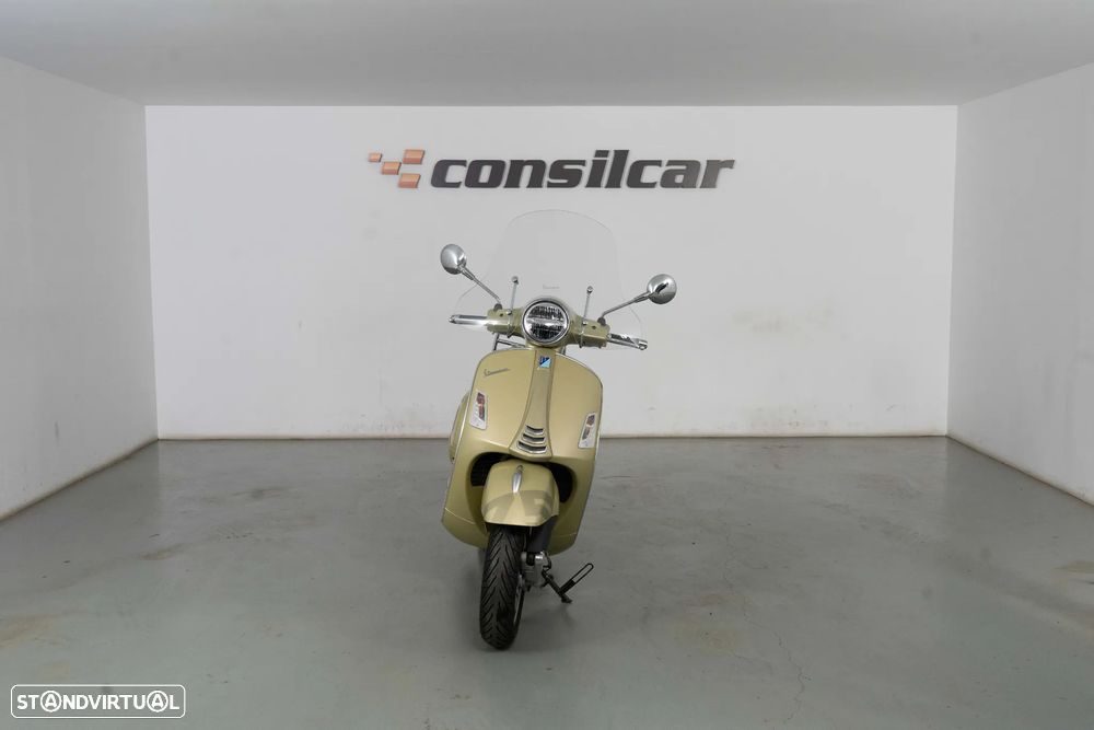Piaggio Vespa GTS 300 75º Aniversário - 3